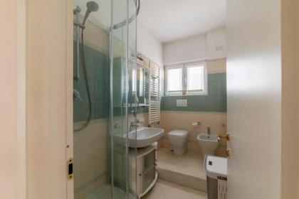Piazza Bologna Terrace Apartment with Parking - image 25
