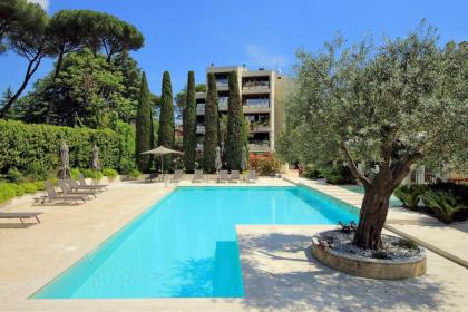 Luxury Aurelia Apartment with Swimming Pool - image 2