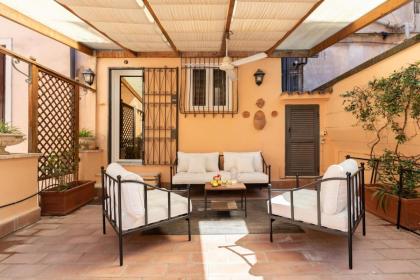 The Pantheon Terrace Experience - image 4