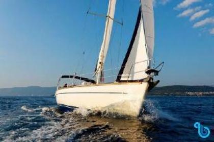 Hydra Yacht