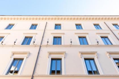 Barberini Clubhouse Apartments - image 16