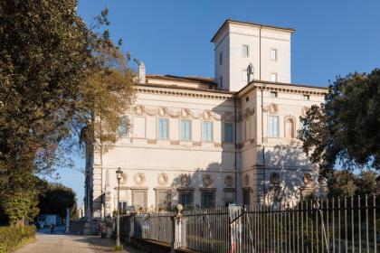 Barberini Clubhouse Apartments - image 17