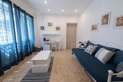 Casa Rosa Beige e Blu - image 10