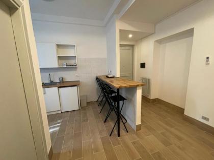 Art Atelier Apartments - image 4