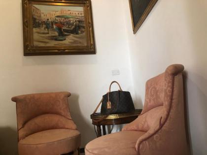 ROMAN APARTMENT in TRASTEVERE - image 12