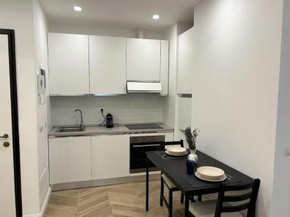 Mazzini City Center Apartment - image 11