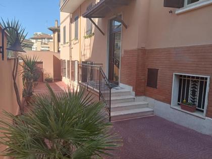 Gemelli hospital apartment - image 22