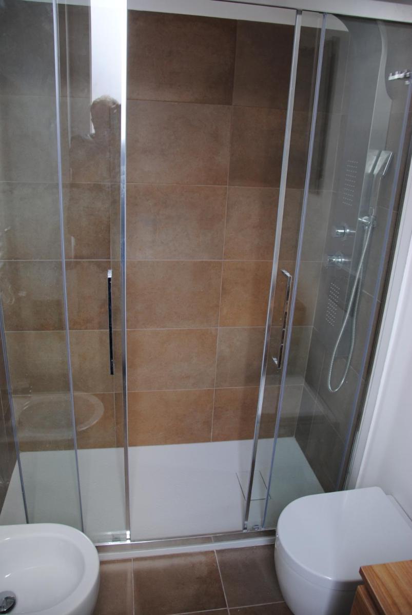 Gemelli hospital apartment - image 4