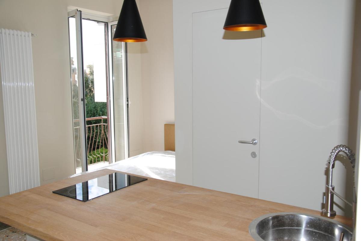 Gemelli hospital apartment - image 6