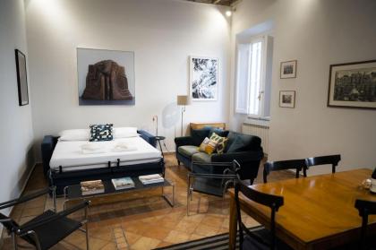 Artsy and elegant apartment near Pantheon - image 4