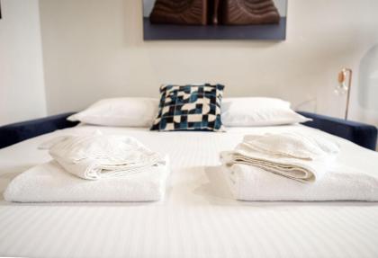 Artsy and elegant apartment near Pantheon - image 5