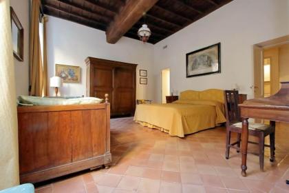 Navona elegant two bedroom apartment - image 20