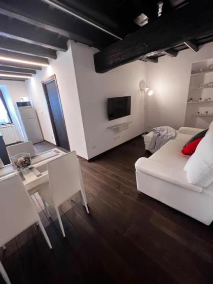 LU.NI. Guesthouse Roma - image 16