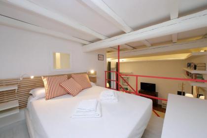 Serpenti Delightful Apartment - image 9