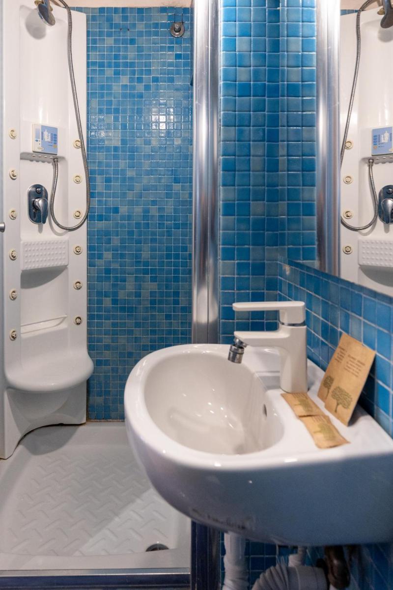 APT 151 - City Center - image 5