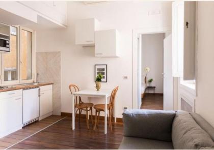Barberini Luxury Apartment - image 10