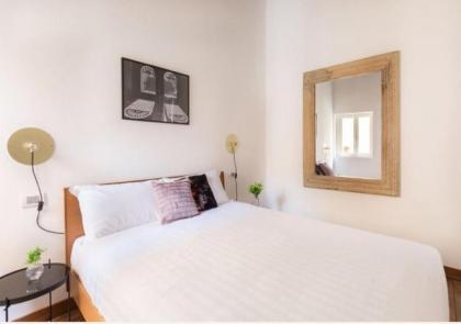 Barberini Luxury Apartment - image 17