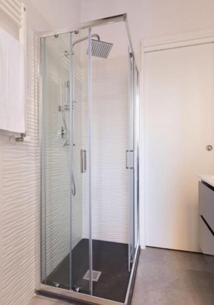 Barberini Luxury Apartment - image 4