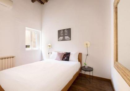 Barberini Luxury Apartment - image 6