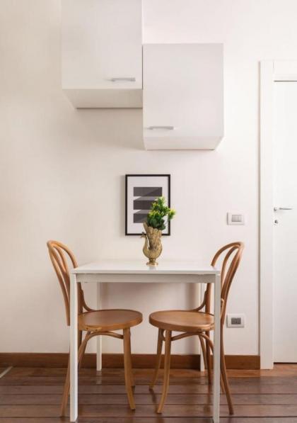 Barberini Luxury Apartment - image 8