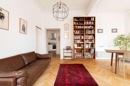 Vittorio Emanuele Large Apartment - image 10