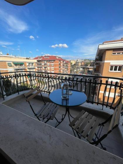 Henry Suite - image 8
