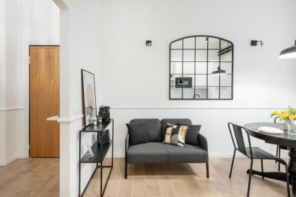 White flat Ground Floor - image 8