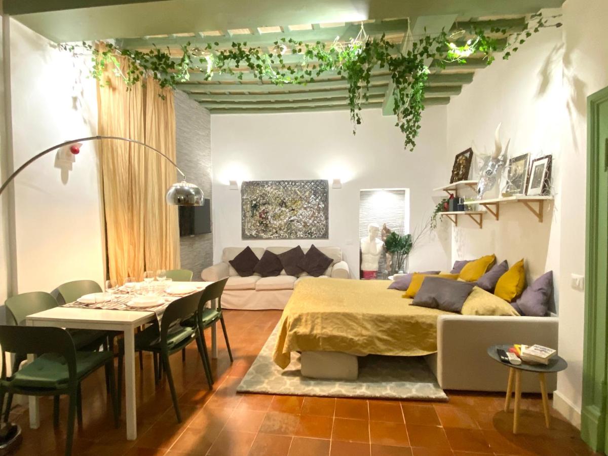 Pantheon Ancient Rome Apartment - image 7