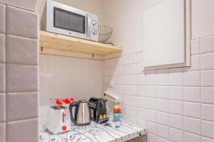 Trastevere Vintage Artistic Loft - image 18