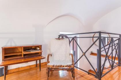 Trastevere Vintage Artistic Loft - image 19