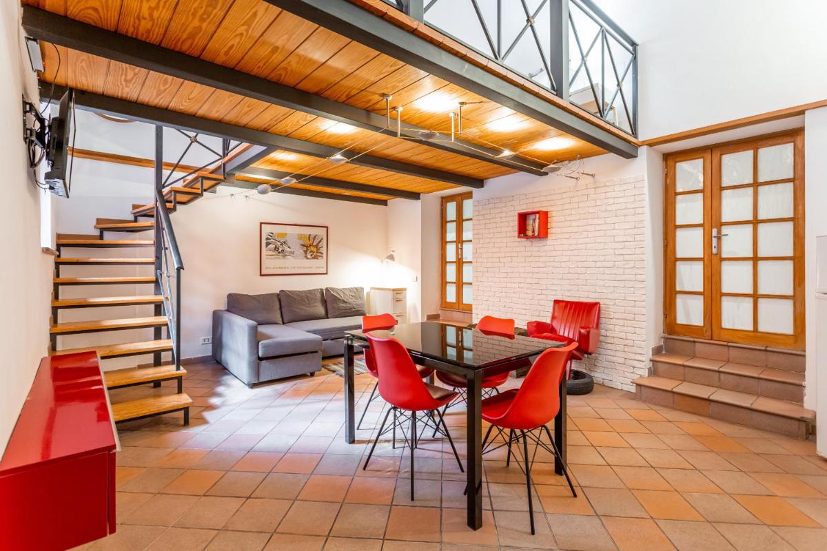 Trastevere Vintage Artistic Loft - image 6