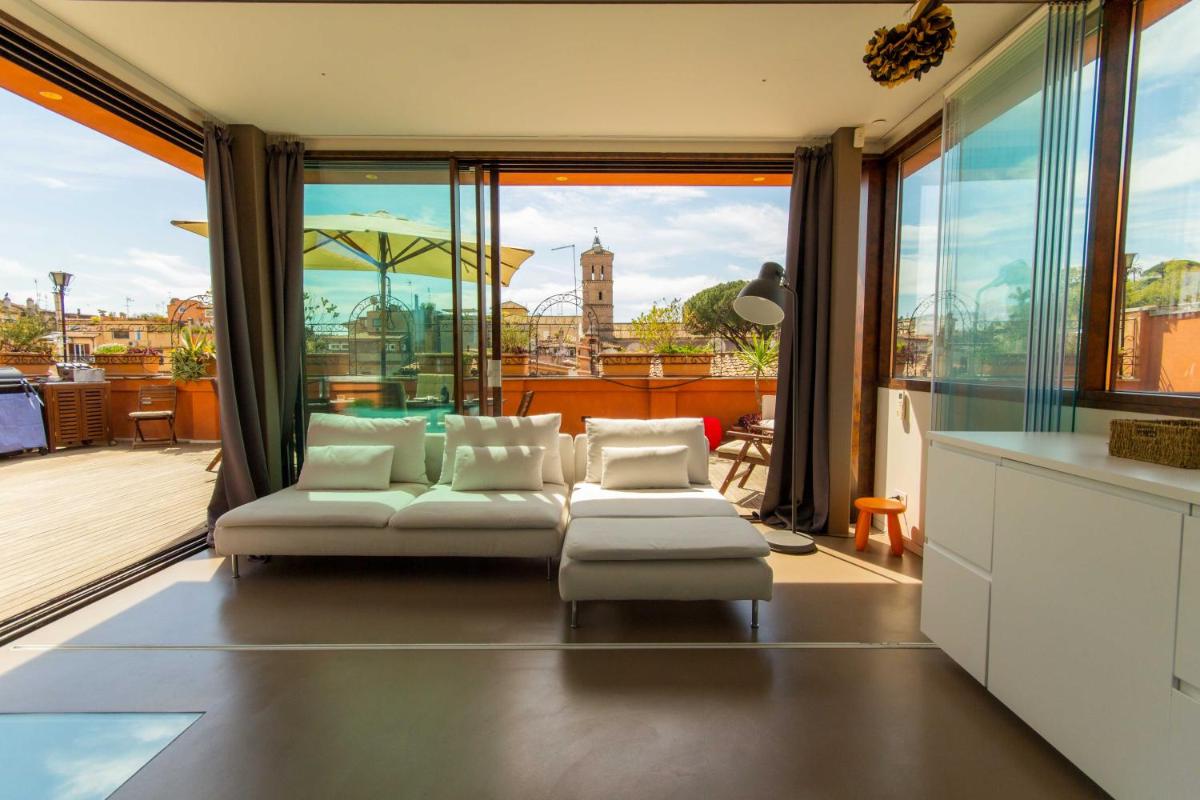 Pelliccia 11 Trastevere Penthouse - image 3