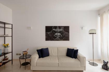 Nostromondo Basilica Apartment - image 12