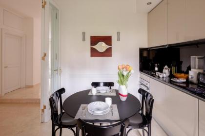Nostromondo Basilica Apartment - image 20