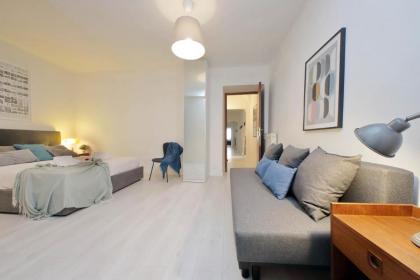 Monti Spacious Apartment 2 - image 14