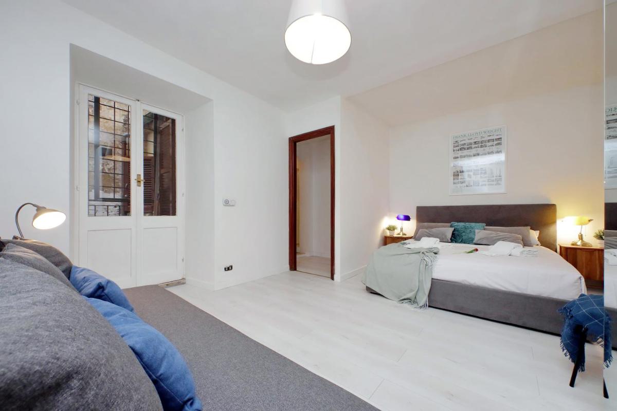 Monti Spacious Apartment 2 - image 4