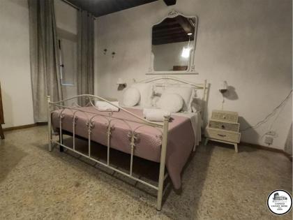 Capocci Luxury Home - image 12