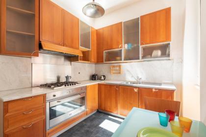 Campo de Fiori Large and Beautiful Apartment - image 12