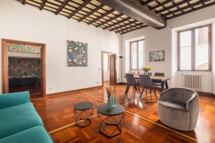 Campo de Fiori Large and Beautiful Apartment - image 6