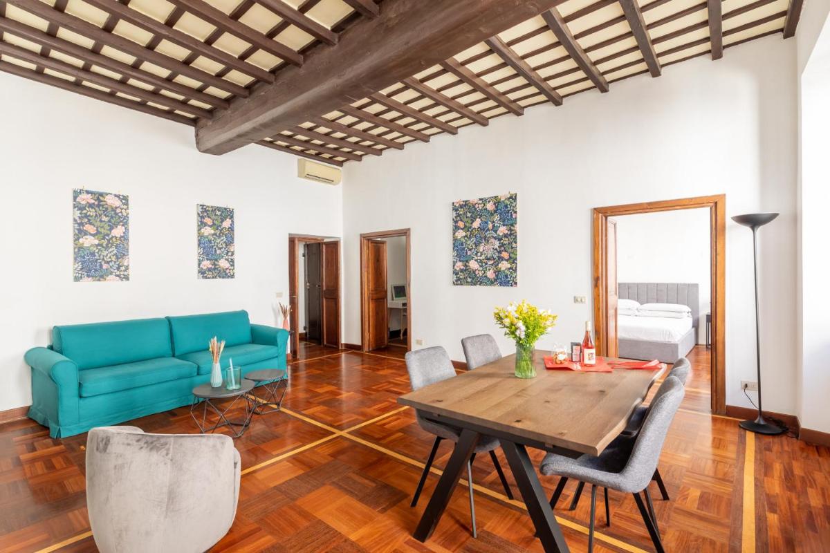 Campo de Fiori Large and Beautiful Apartment - image 7