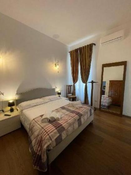 Sole Suite Apartament In The Center Of Rome - image 17