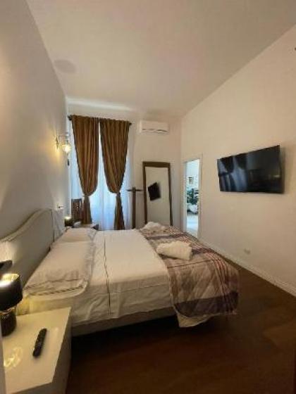 Sole Suite Apartament In The Center Of Rome - image 18