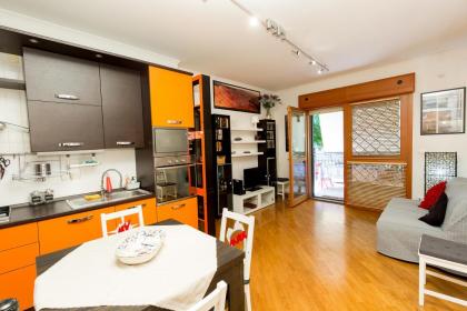 La Casetta di Giò a Roma with private garden and parking space - by Beahost