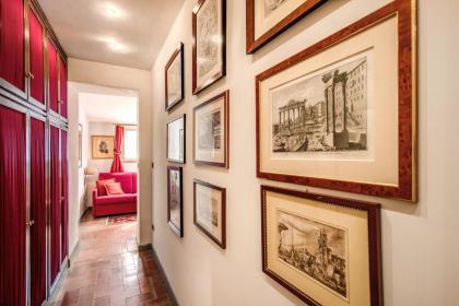 Wonderful Apartment with Balcony in Piazza Margana - image 13