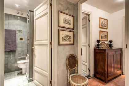 Wonderful Apartment with Balcony in Piazza Margana - image 16
