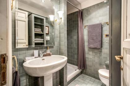 Wonderful Apartment with Balcony in Piazza Margana - image 18