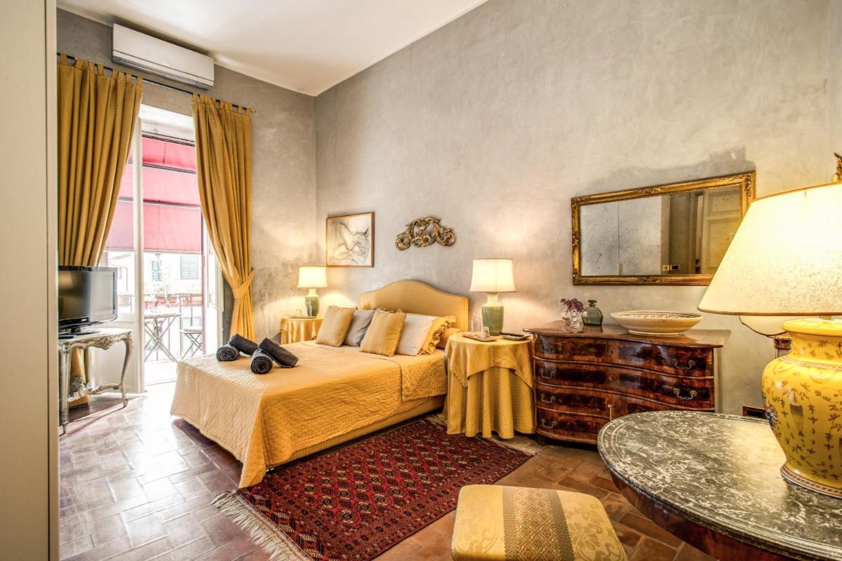 Wonderful Apartment with Balcony in Piazza Margana - image 2