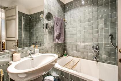 Wonderful Apartment with Balcony in Piazza Margana - image 20