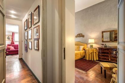 Wonderful Apartment with Balcony in Piazza Margana - image 5