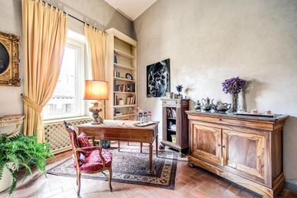 Wonderful Apartment with Balcony in Piazza Margana - image 9